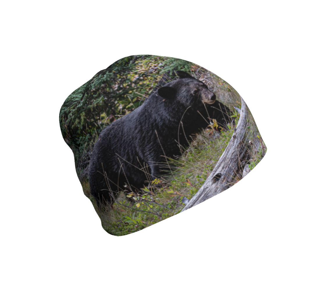 This Canadian-made lightweight beanie features a wildlife photographed image of  a black bear. The soft bamboo lining is a moisture wicking fabric so you don’t sweat or itch in them. Comes in youth & adult sizes. 