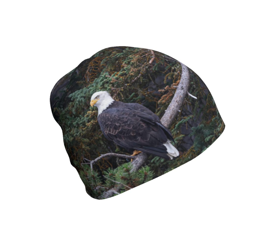 This Canadian-made lightweight beanie features a wildlife photographed image of  a bald eagle. The soft bamboo lining is a moisture wicking fabric so you don’t sweat or itch in them. Comes in youth & adult sizes. 