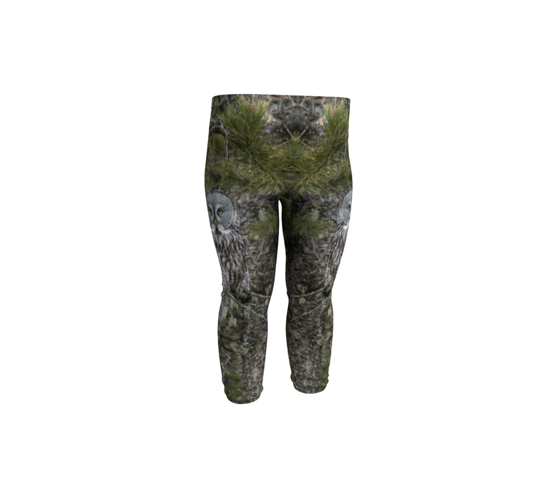 Made from 88% polyester and 12% spandex, these durable ultra stretch leggings feature a real North American wildlife image of an adorable great grey owl. Designed with a slim fit, with a 1” wide elastic waistband, the little ones will stand out from the crowd in style and comfort with this unique vivid print that will never fade. 